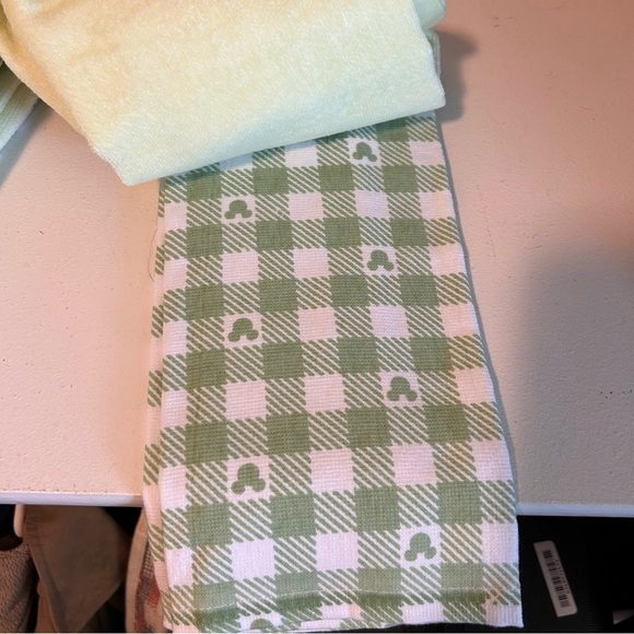 Mickey Dish Towel 2 pack NWT - Picture 3 of 4